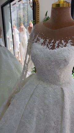 G21-042A robe de mariée princesse ornée ivoire