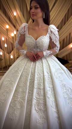 G21-078A robe de mariée princesse en dentelle perlée champagne