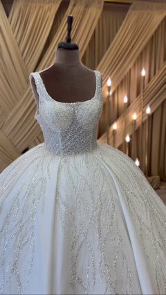 G21-086A robe de mariée princesse en dentelle perlée ivoire doux