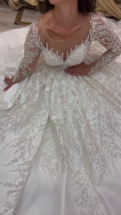 G21-089A robe de mariée princesse ornée ivoire doux
