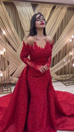 G21-090A robe de mariée princesse en dentelle perlée rouge cramoisi
