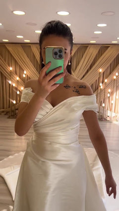 G21-093A robe de mariée princesse ornée ivoire