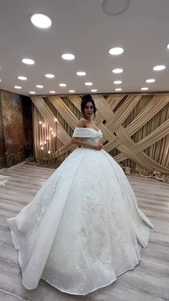 G21-128A robe de mariée princesse en dentelle perlée ivoire doux