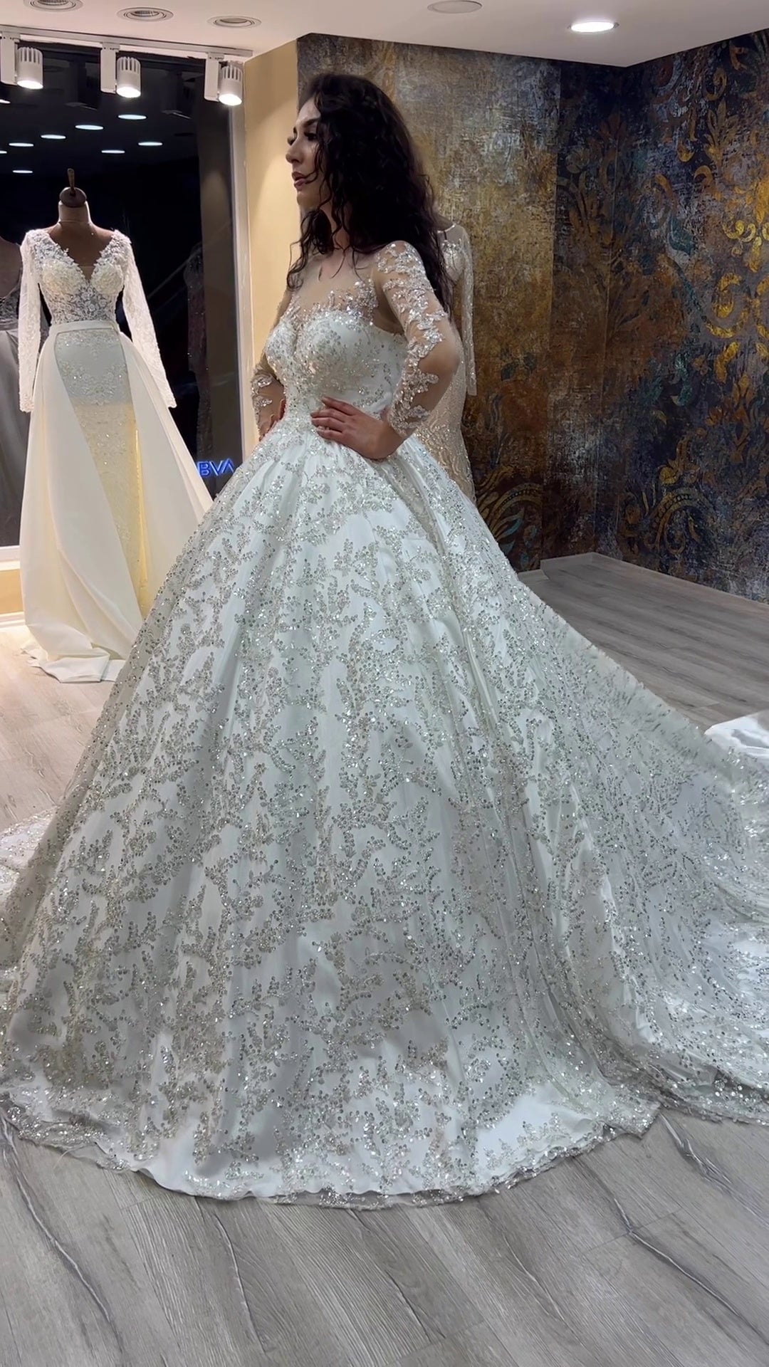 G21-135A robe de mariée princesse en dentelle perlée ivoire doux
