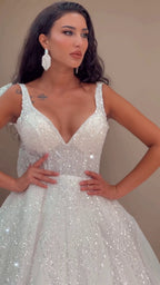 G21-144A robe de mariée princesse en dentelle perlée ivoire doux