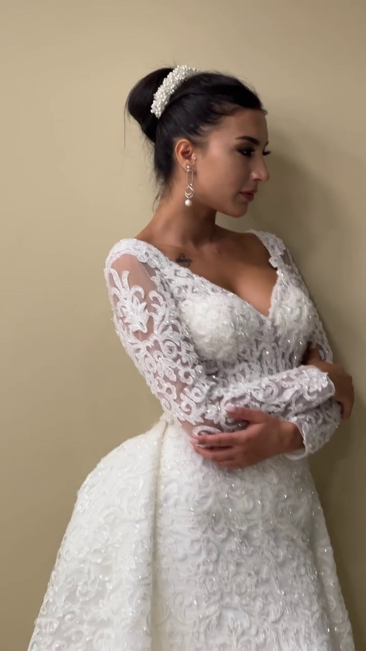 G21-145A robe de mariée princesse en dentelle perlée ivoire