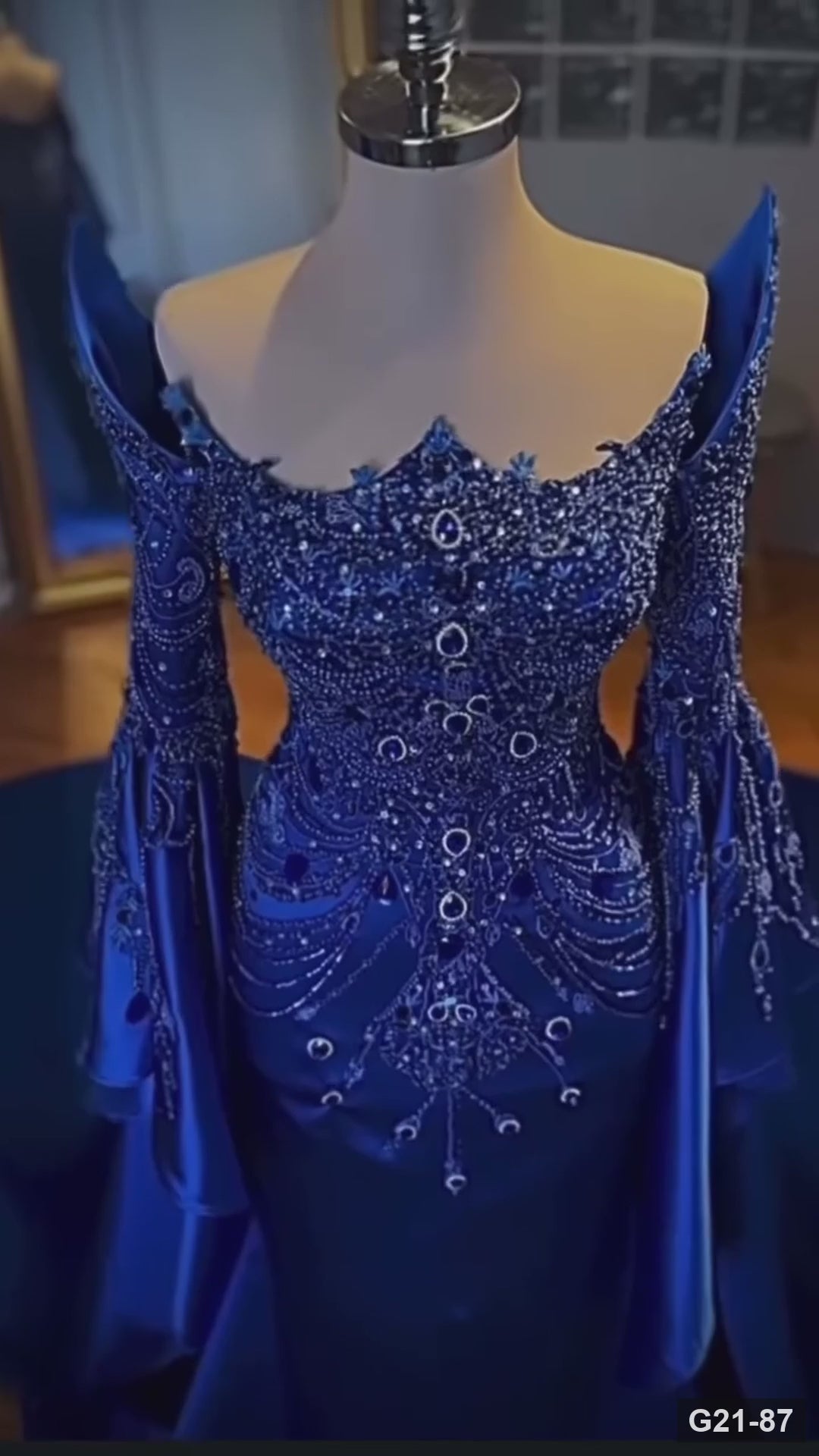 G21-087 robe de fiançailles fourreau en dentelle bleu royal