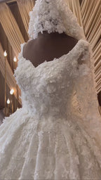G21-086A robe de mariée princesse en dentelle perlée ivoire doux