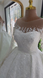 G21-042A robe de mariée princesse ornée ivoire