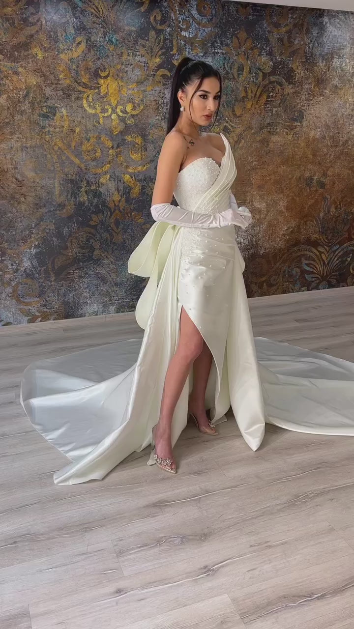 G21-123A robe de mariée princesse en dentelle perlée ivoire