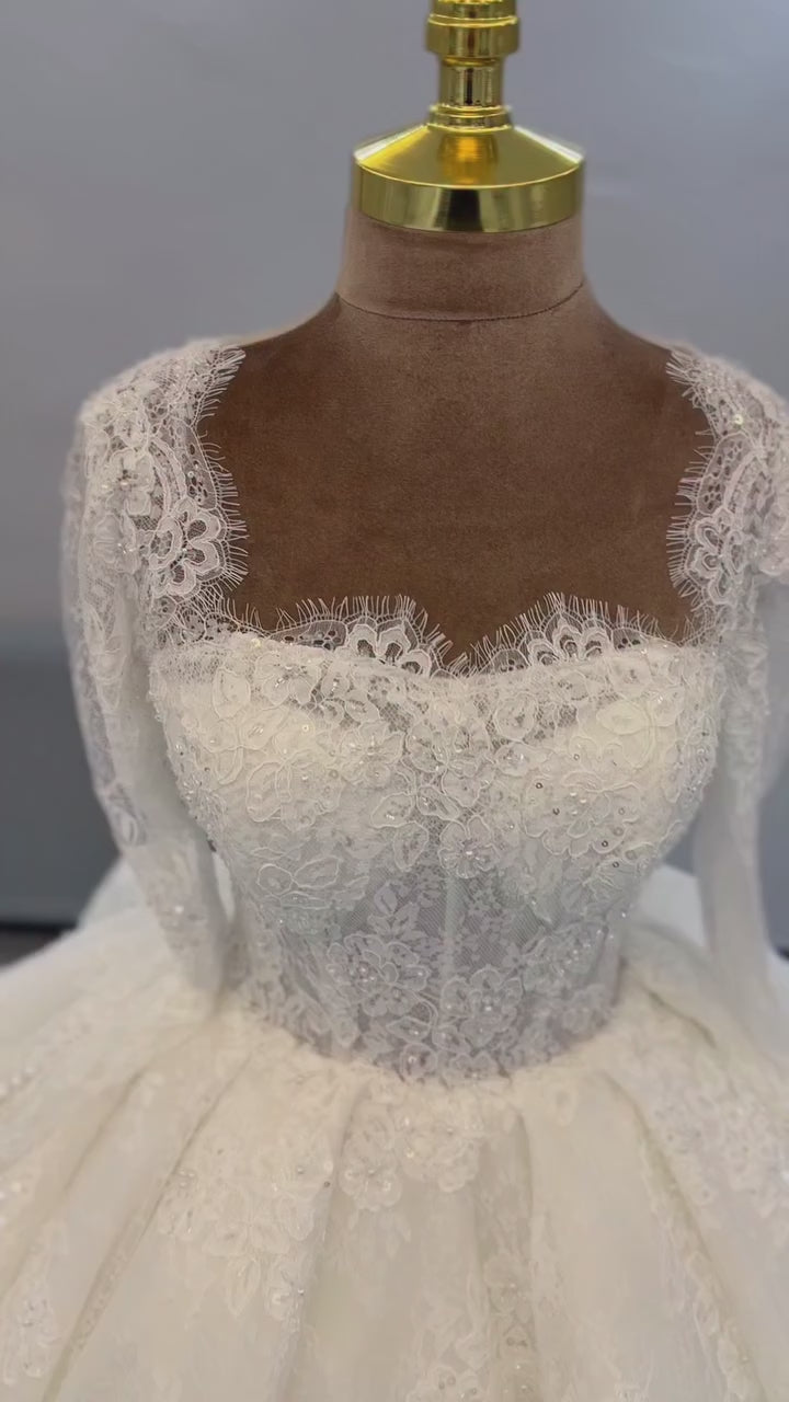 G21-039A robe de mariée princesse ornée ivoire