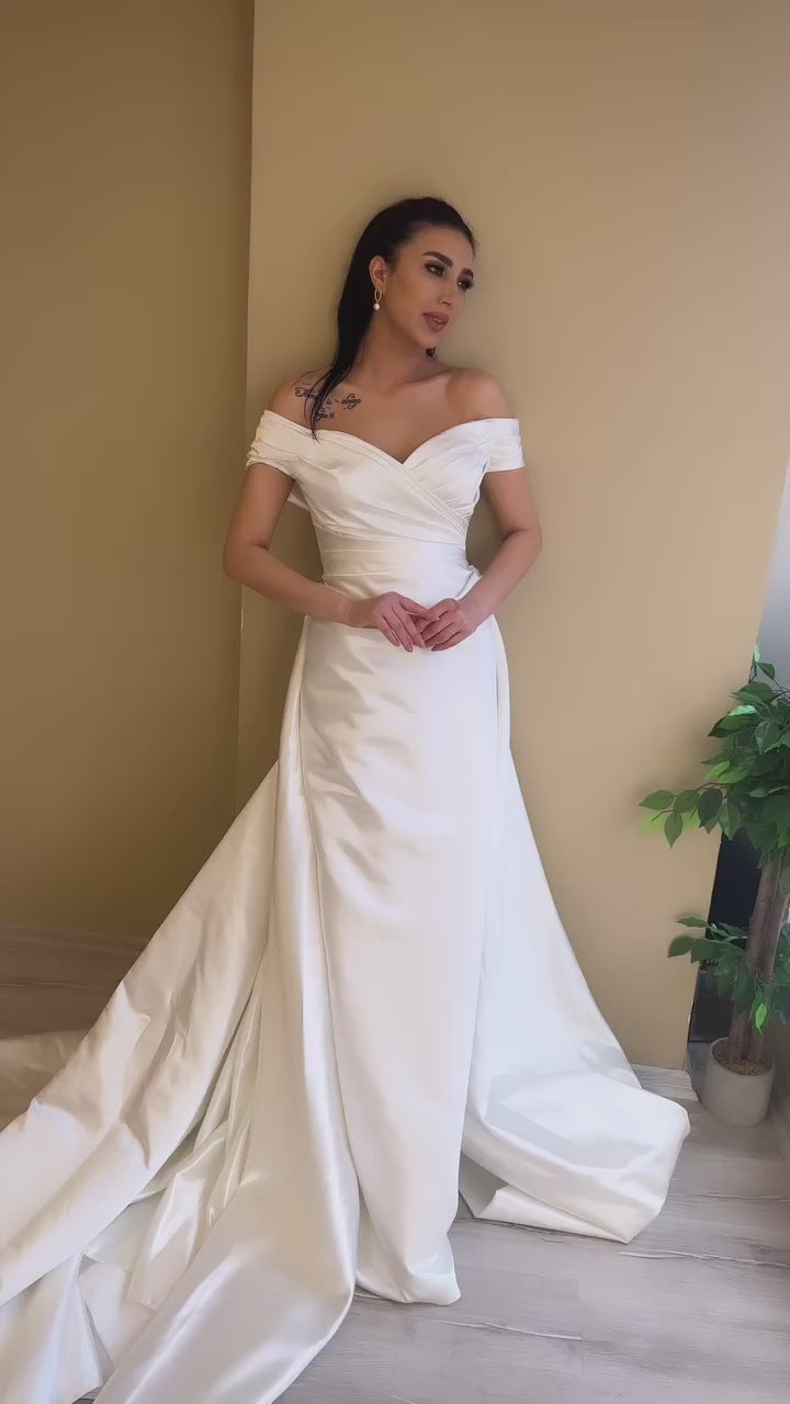 G21-109A robe de mariée princesse ornée ivoire