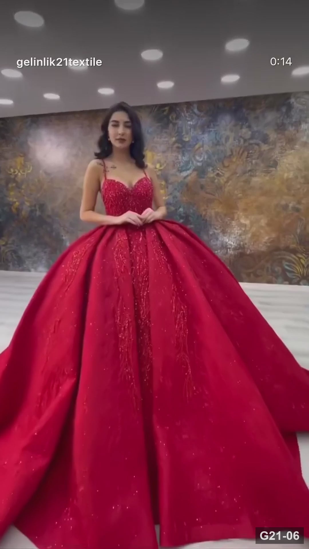 G21-006 robe de fiançailles princesse en tulle rouge cramoisi