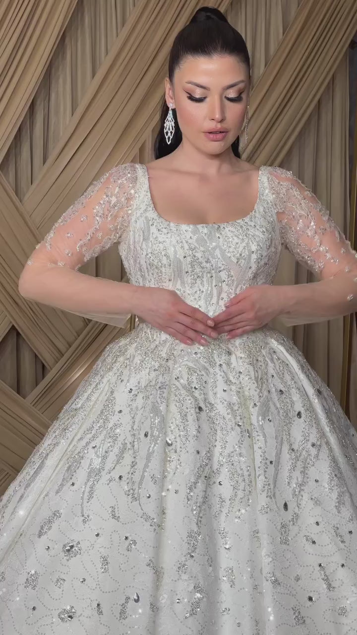G21-120A robe de mariée princesse en dentelle perlée ivoire