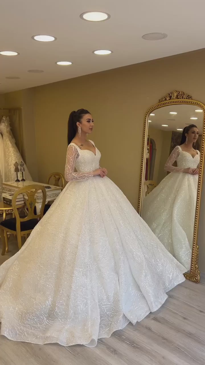 G21-108A robe de mariée princesse en dentelle perlée ivoire