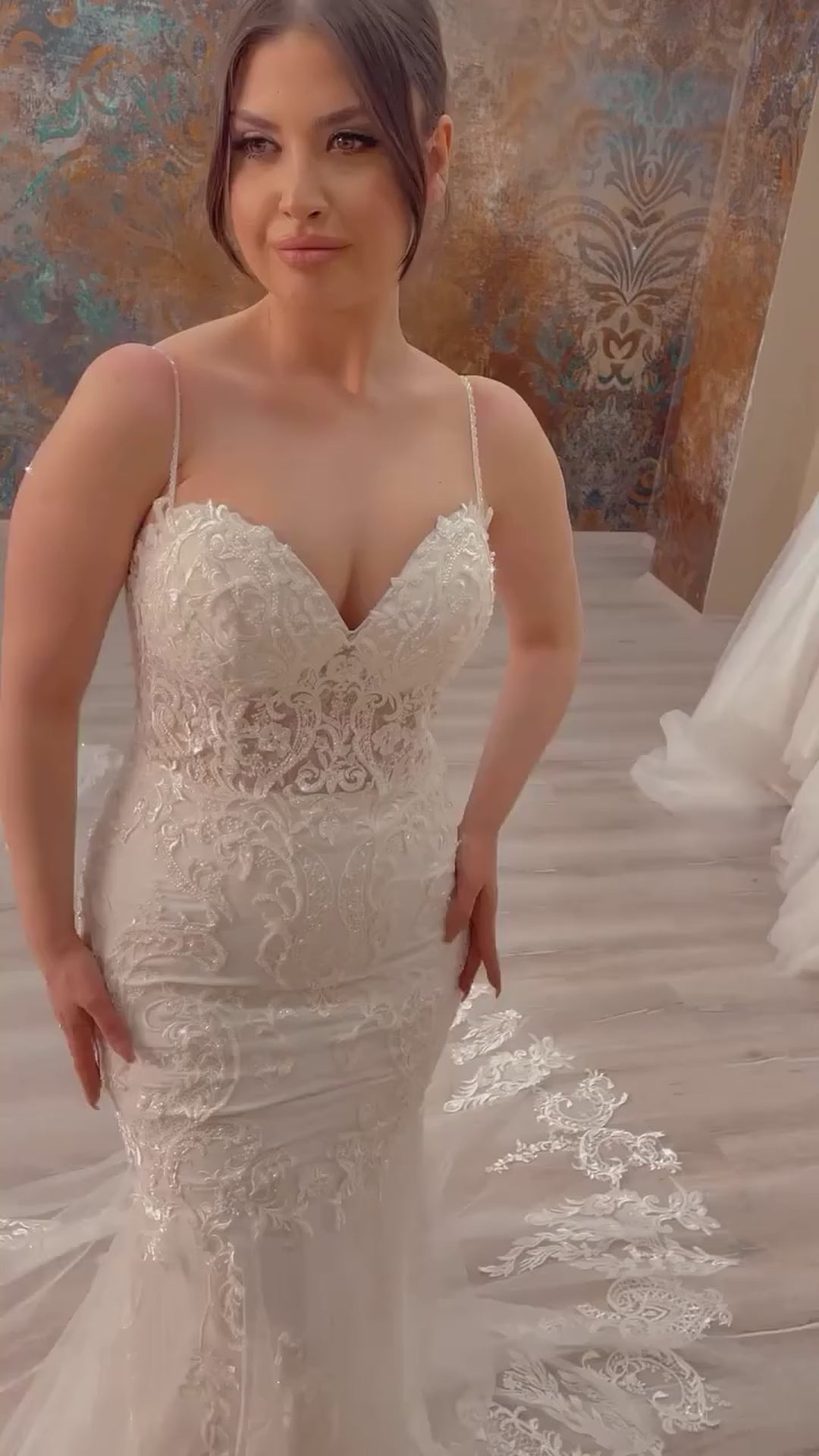 G21-119 robe de mariée sirène en dentelle ivoire avec traîne chapelle