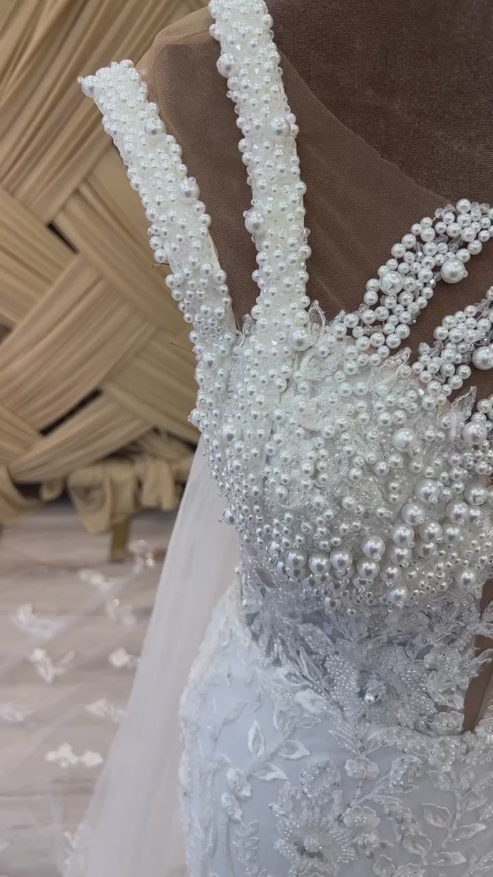 G21-116A robe de mariée princesse en dentelle perlée ivoire doux